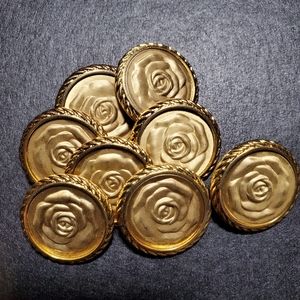 Metal Shank Buttons Flower in Gold Tone